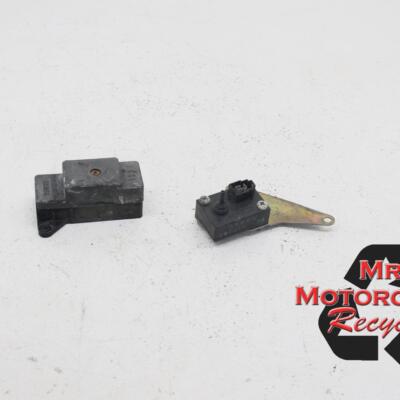 09-16 SUZUKI VS1400GLPS  BOOST SENSOR (Model L/M/N/P/R/S) 33240-38B0 FUSEBOX M5