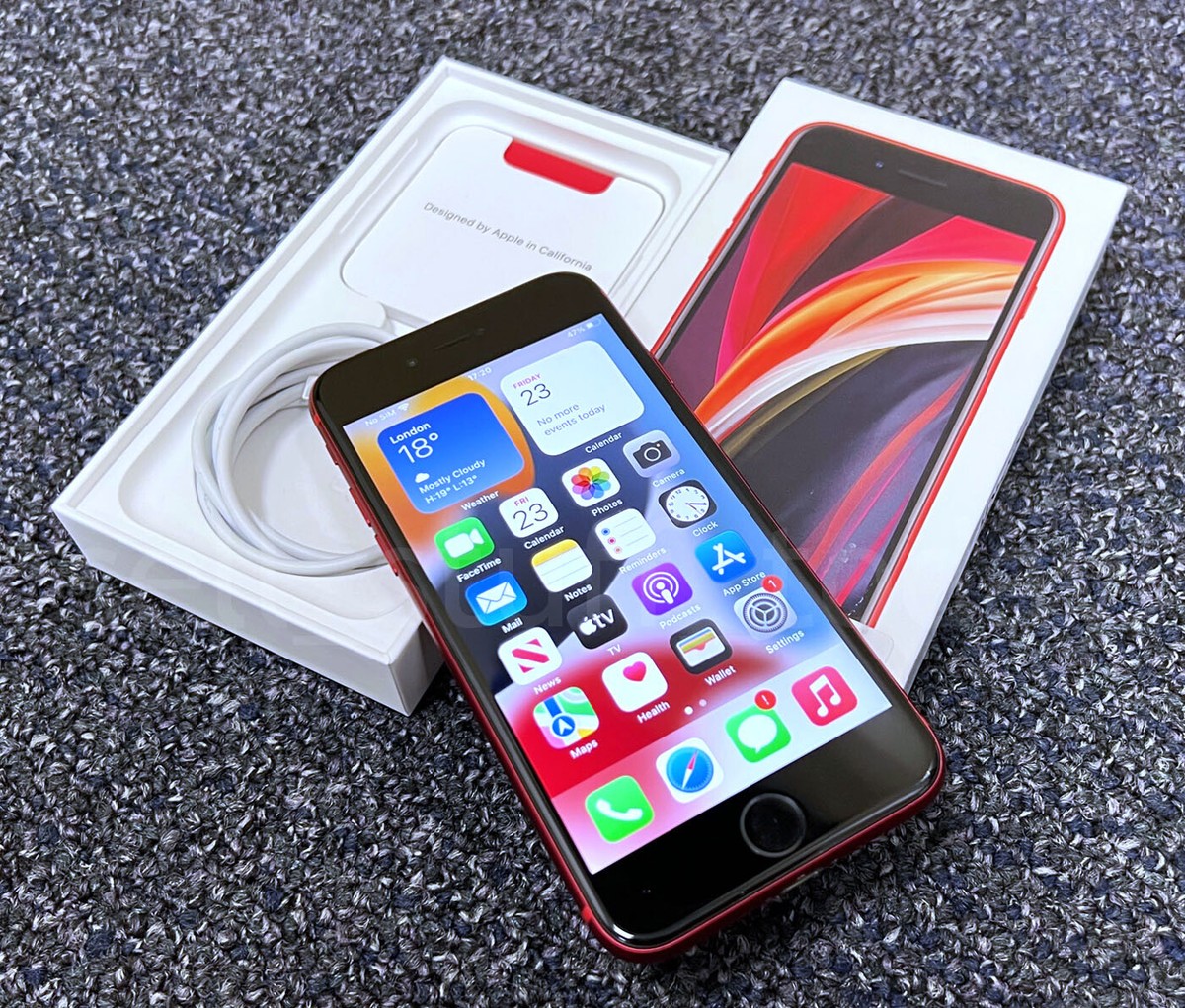 iPhone SE2 2nd 128GB Red apple care付