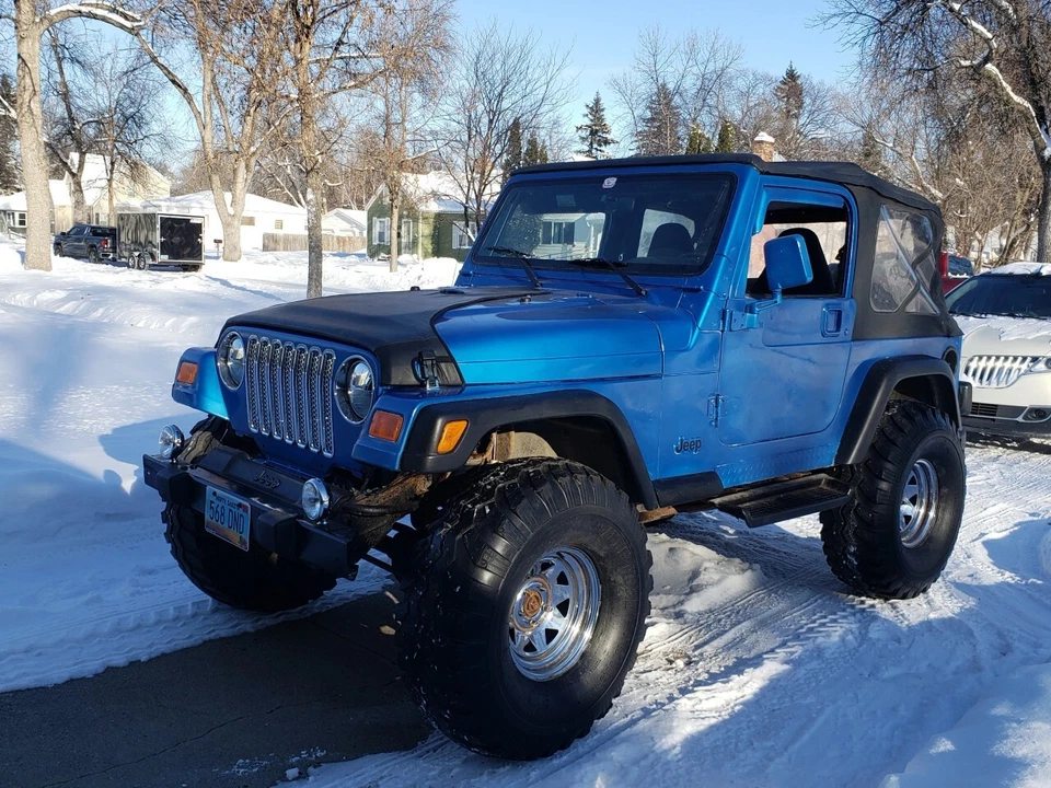 Freedom Off-Road 3 英寸升降套件带减震器适用于 93-98 大切诺基/97-06 牧马人 — 第 2/2 张图片