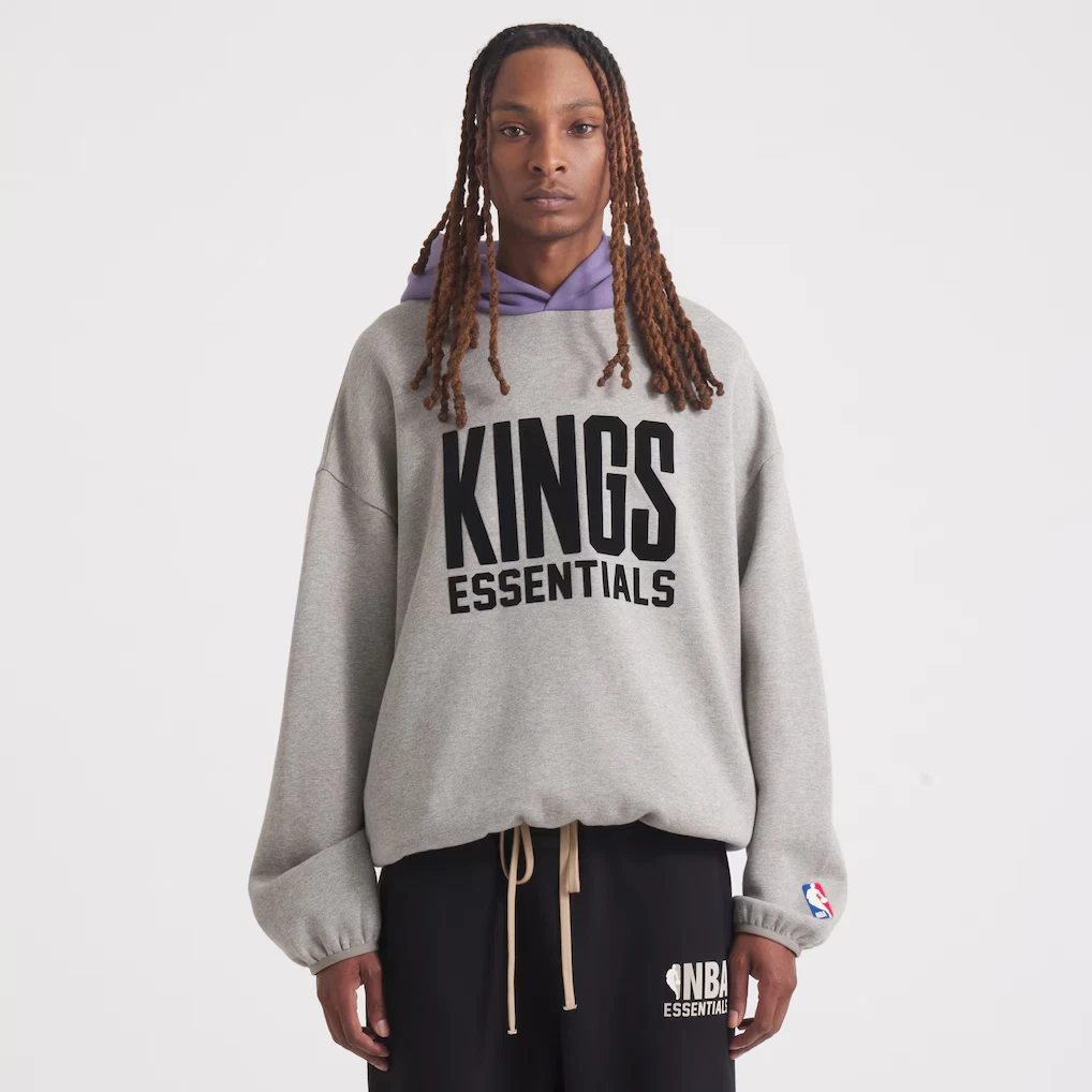 Felpa con cappuccio maglione Sacramento Kings Fear of God NBA x ESSENTIALS grigio