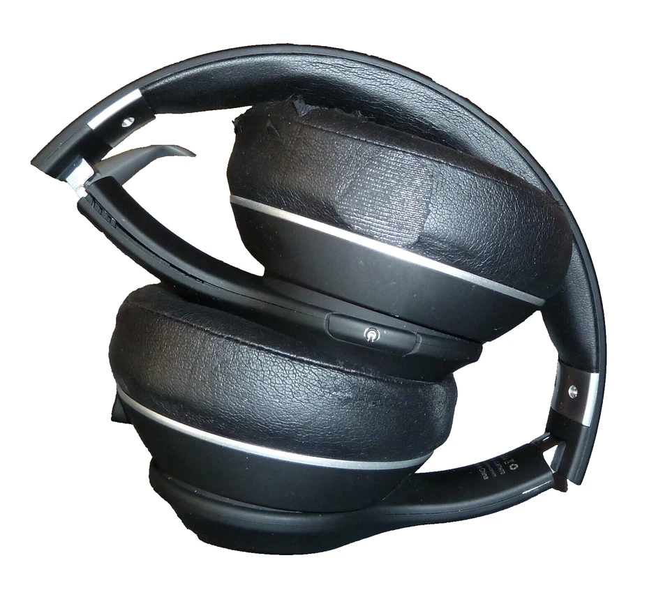 Tribit XFree Tune Wireless Over-Ear Headphones - Deep Black (IC-BTH70) - Image 3 of 4