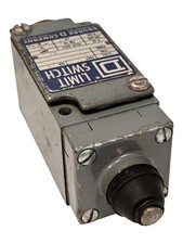 Square D 9007-B61-E 600 V AC/DC 15 A Plunger Style Limit Switch