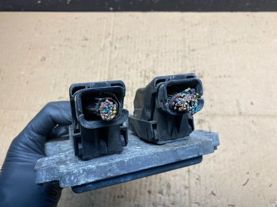 Computadora motor Saturn Vue 2008 2009 2010 PCM ECM ECU V2368 DG Foto 3 de 4