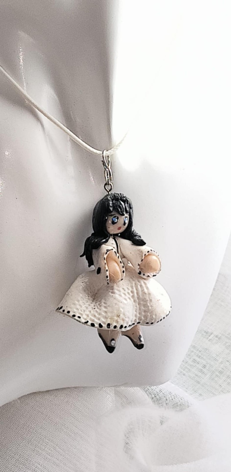 Collier petite fille chaîne argent et pendentif artisanal fait main
