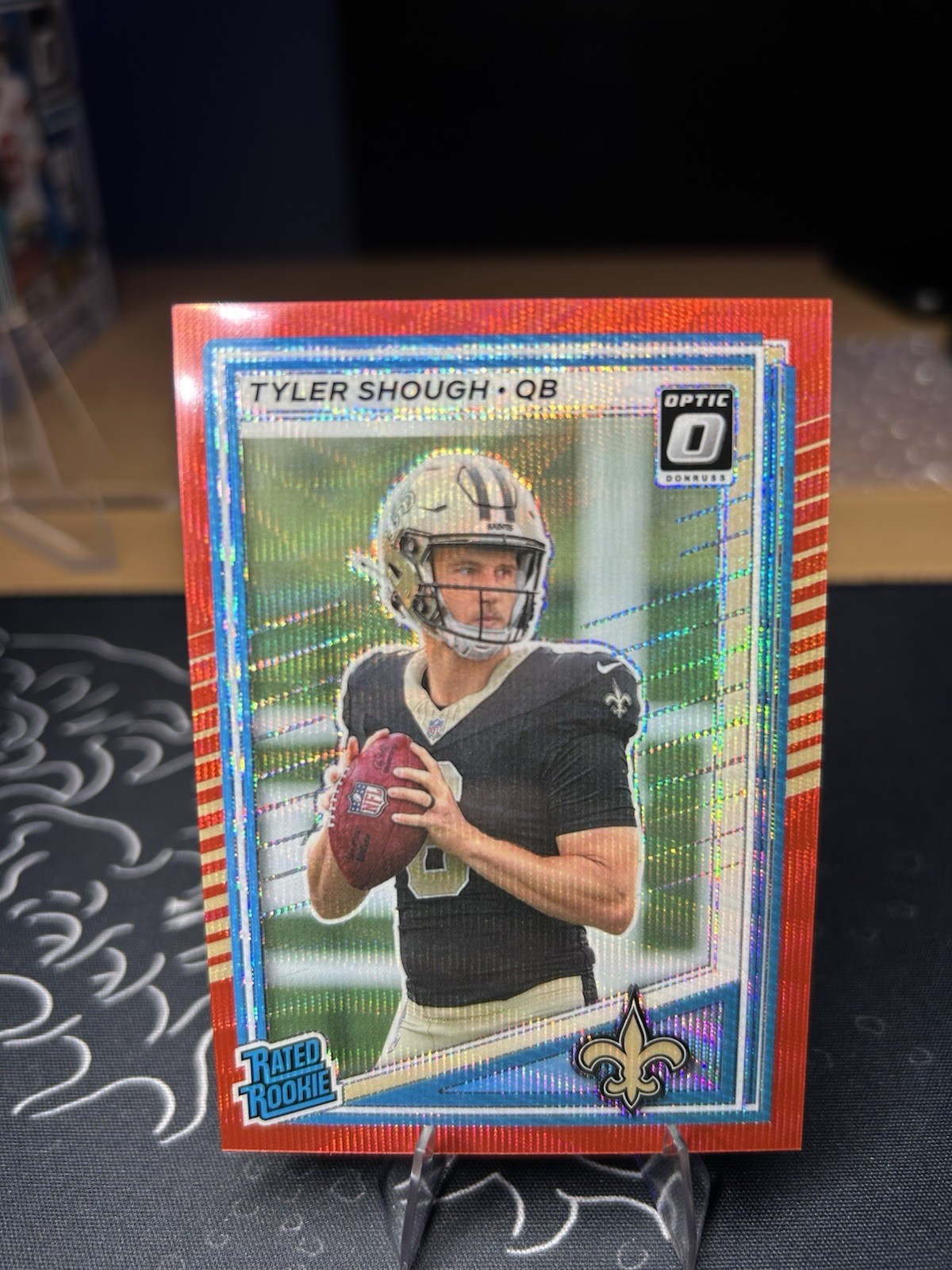 2025 Panini Donruss - Rated Rookie Tyler Shough #304 Optic Preview Red Wave