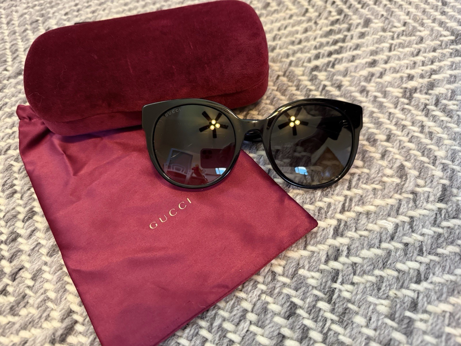 Authentic Gucci Interlocking G Logo Oversize Sunglasses Black w/ Case