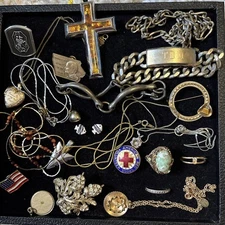 Lot Of 22 Pieces MCM Vintage Costume Jewelry Most Wearable, Multiple Brands