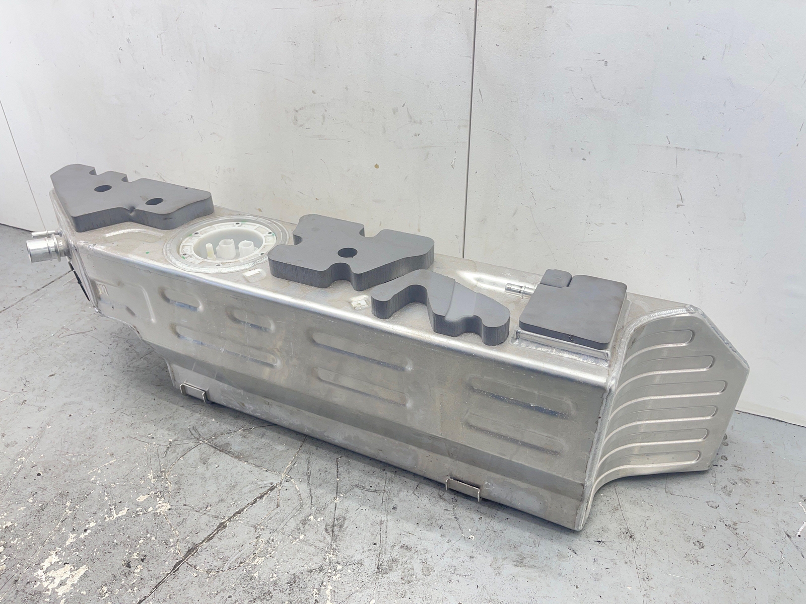 2020-2023 MCLAREN GT FUEL TANK ASSEMBLY CELL 14KA060CP OEM 2021 2022