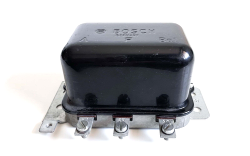 Regolatore di tensione * BOSCH 14 v - 22A * 0190 312 006 * vintage car parts - Foto 2 di 6