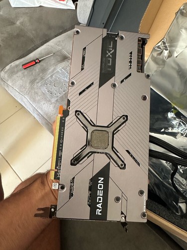 Sapphire TOXIC AMD Radeon RX 6900 XT 16GB - Picture 4 of 4