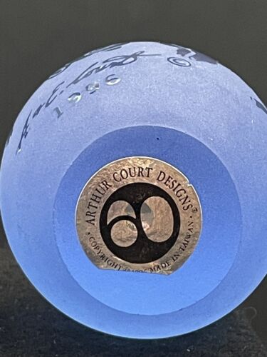 Rare Paperweight Frost Blue Iridized Glass Egg Metal Stand Velvet Box 1996 Gift - Picture 4 of 24
