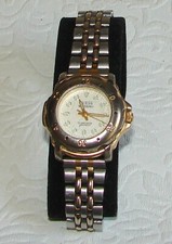 Ladies Guess Waterpro Quartz WATCH, Silver Gold Tone, 1996 Needs Batt C56