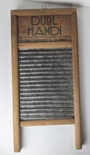 Vintage Rustic DUBL HANDI Washboard 18" x 8 1/2" Columbus Washboard Co. OH