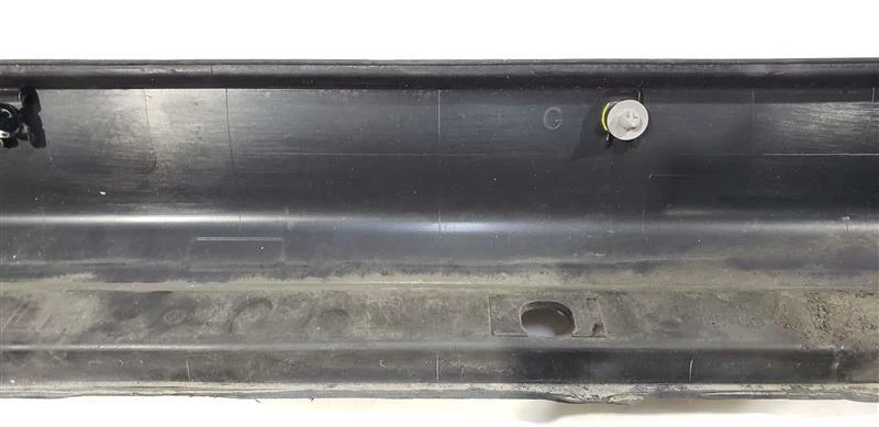 Moldura de panel basculante derecho negro OEM 2009 Subaru Tribeca AWD 4 puertas Foto 3 de 4