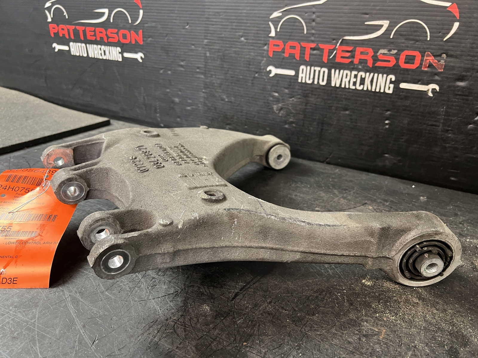 06-10 BENTLEY CONTINENTAL GT REAR PASSENGER RIGHT LOWER CONTROL ARM ID 03428921