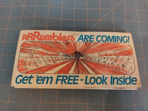 1970 VINTAGE HOT WHEELS RED LINE RARE COLLECTORS BUTTON BOOK RRRUMBLERS USED - Picture 4 of 5