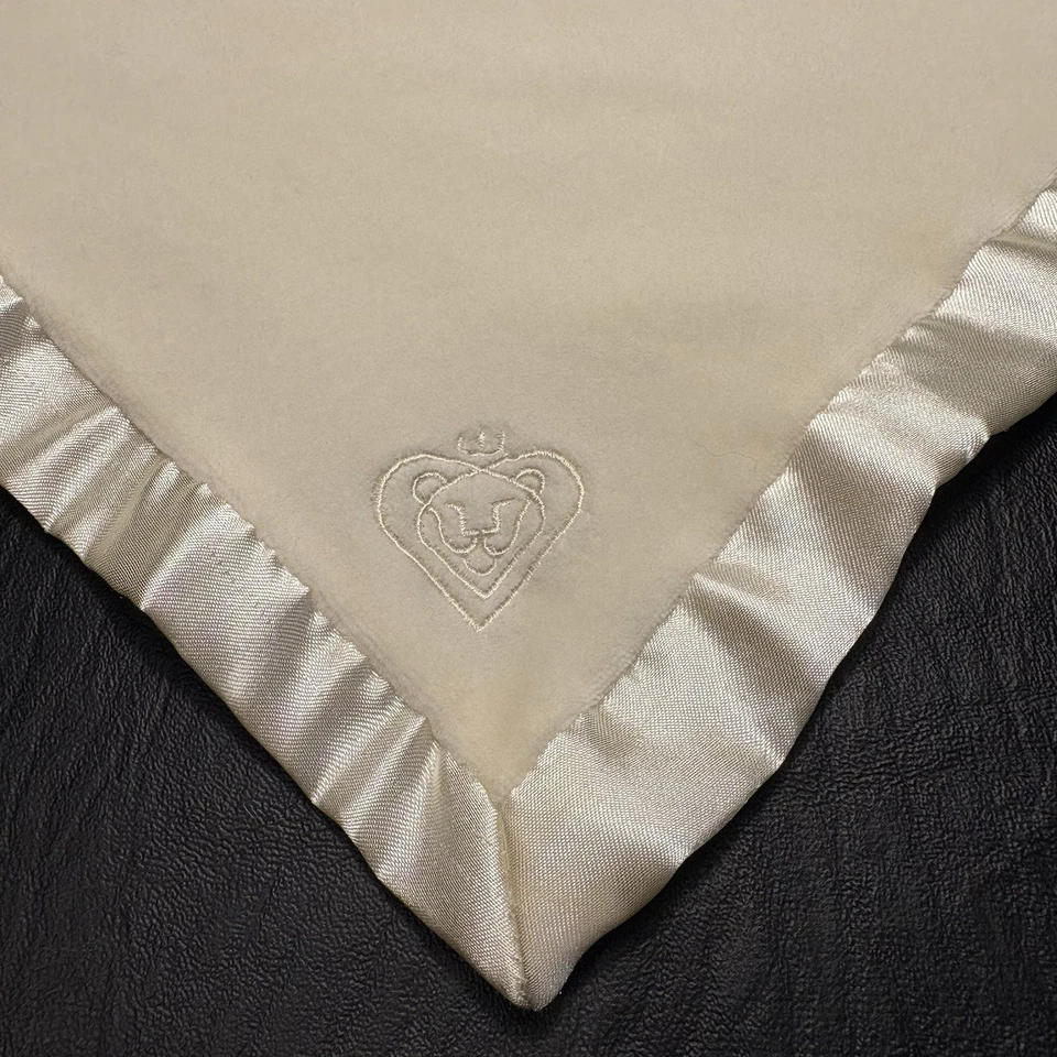 Mini manta de seguridad Prince Lionheart 11"x11" amarillo pálido/color crema satinado Foto 2 de 4