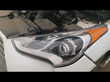 Driver Headlight Halogen With Projector Fits 13-17 VELOSTER 6603359
