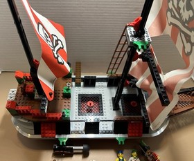 LEGO 7075: Captain Redbeard's Pirate Ship INCOMPLETE