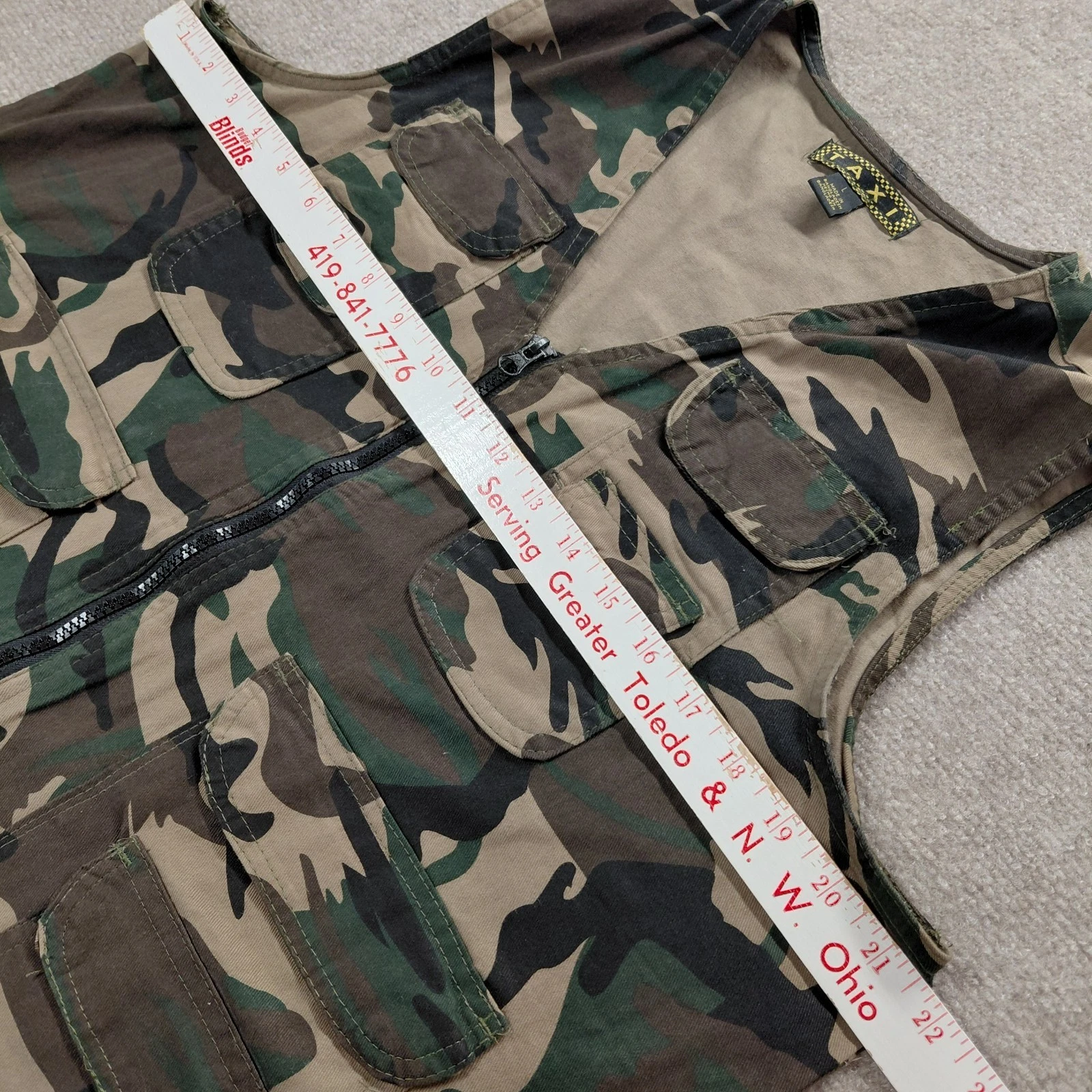 Taxi Utility Camo Game Hunting Zip Up Vest Men LARGE Ammo Flap Pockets - product detail image 3