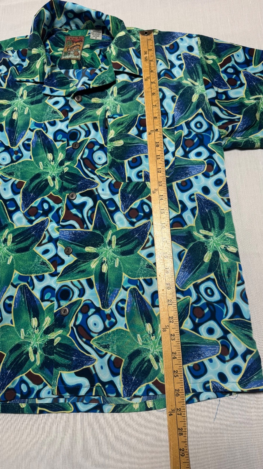 Pineapple Connection Buttoned Hawaiian Shirt Size… - image 4