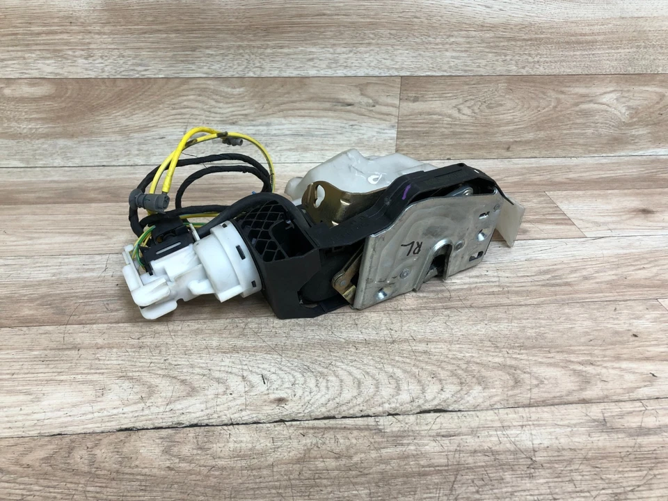 MERCEDES BENZ OEM W220 S430 S500 PUERTA TRASERA LADO CONDUCTOR ACTUADOR CIERRE Foto 3 de 4