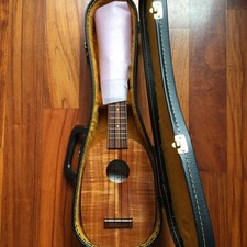Ukulele Kamaka Soprano Pineapple 1999 with Hard Case
