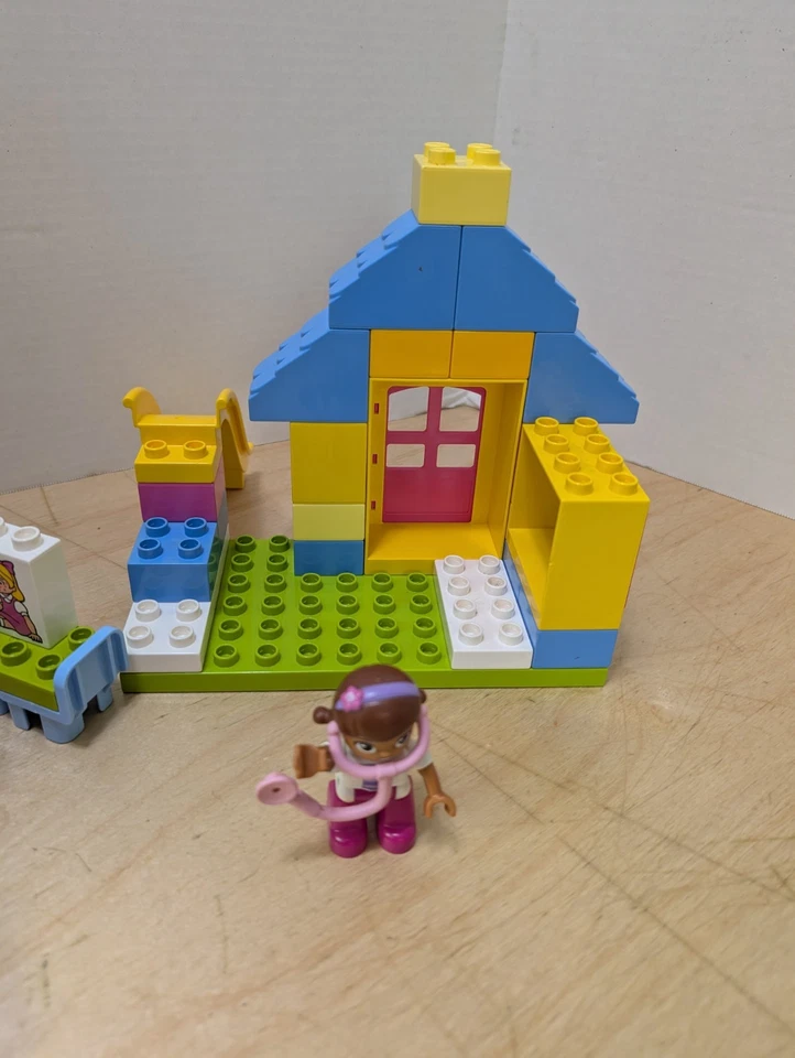 Lego Duplo Disney Doc McStuffins Backyard Clinic Set 10606 2015 (Not complete) - Image 3 of 4