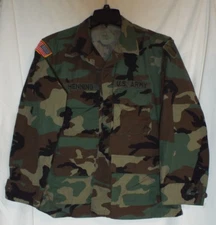 US Army Woodland Camo BDU Combat Enhanced Hot Weather Coat Med/Short Unit SSI