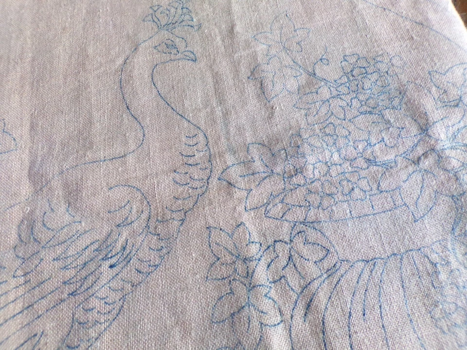 Broderie à Terminer Motif Paon & Hortensias 145 cm x 75 cm - Photo 4/4