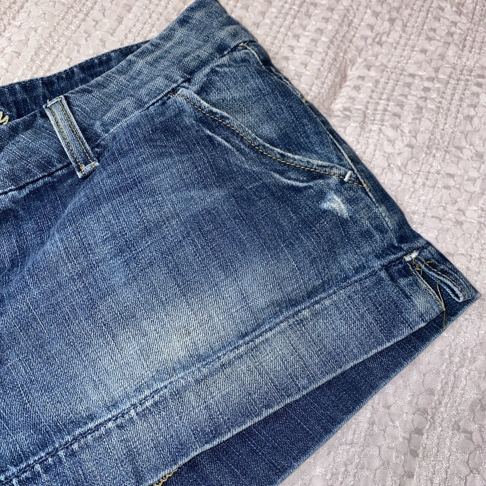 American Eagle Y2K Low Rise Micro Denim Shorts Size 8 Distressed 2" Inseam - Image 4 of 4
