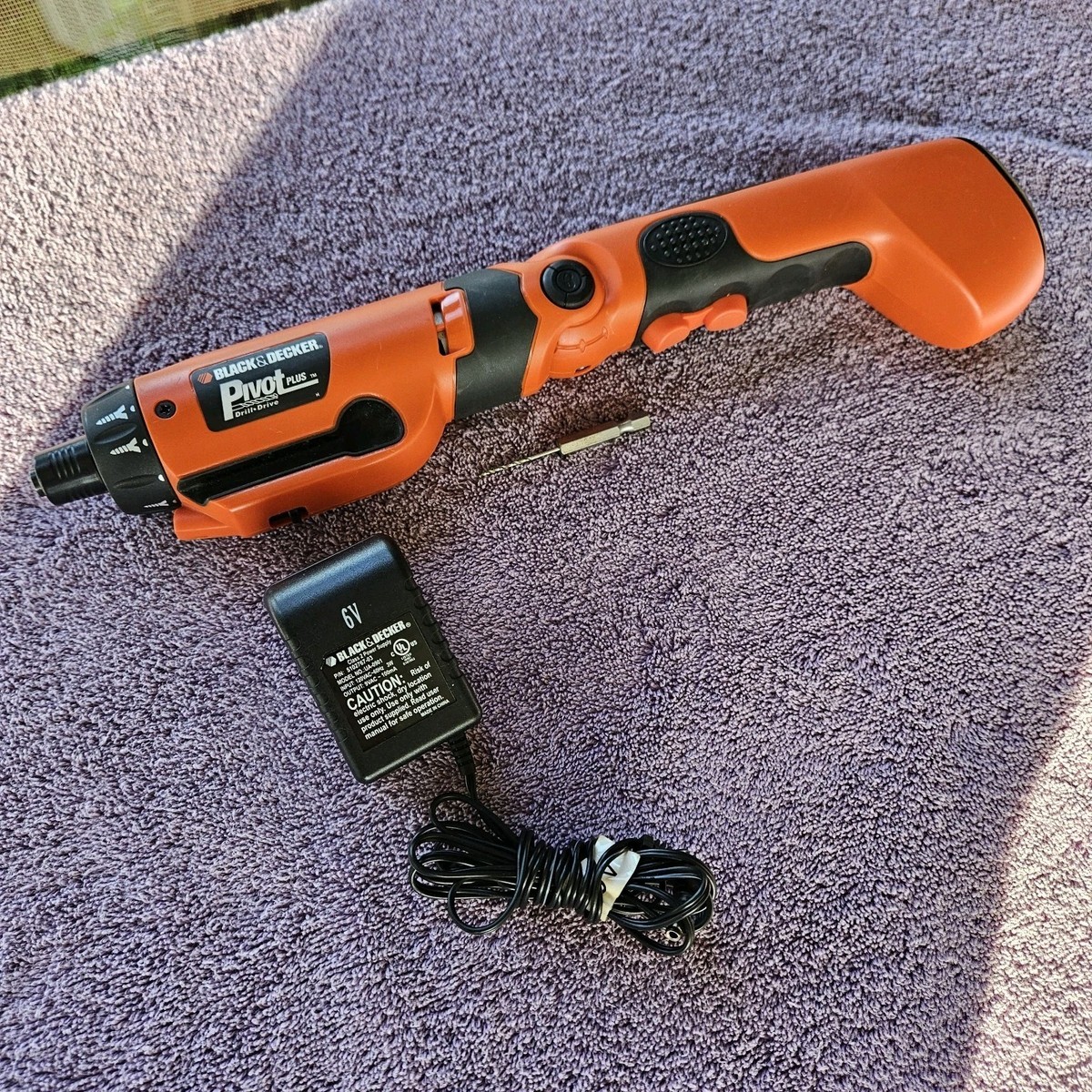 Black Decker Portable Pivot Plus PD700G Electric Drill With