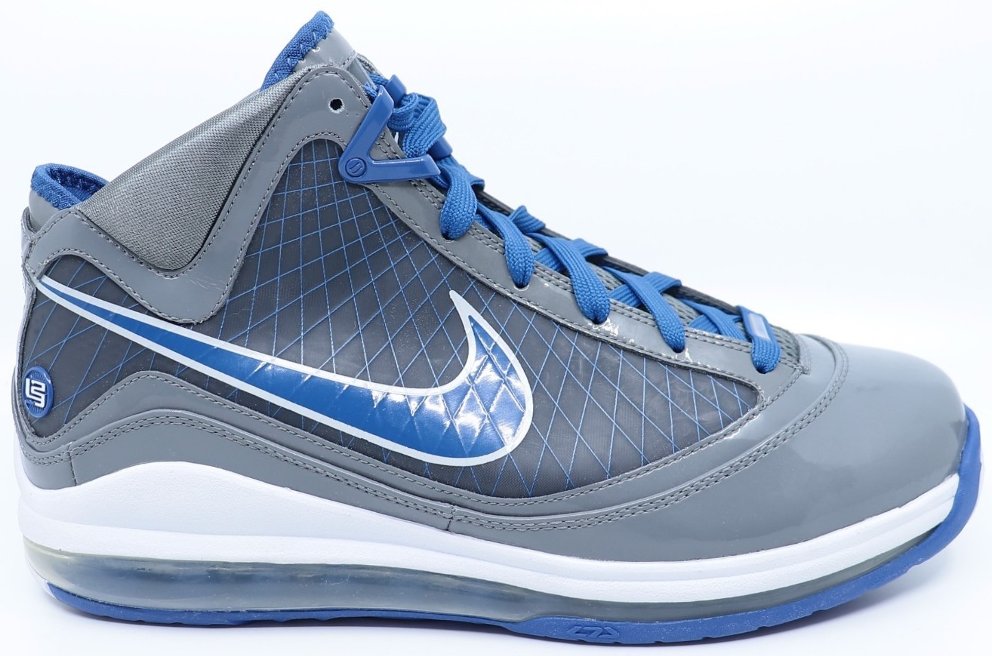 【新品未使用】ナイキ NIKE レブロン7 Red Carpet  27.5㎝ Amazon.com | LeBron 7 NFW Red Carpet 2019 by Nike | Basketball