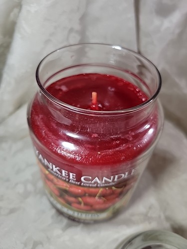 Yankee Candle Black Cherry Large Jar - Classic Label - NEW - Picture 3 of 5