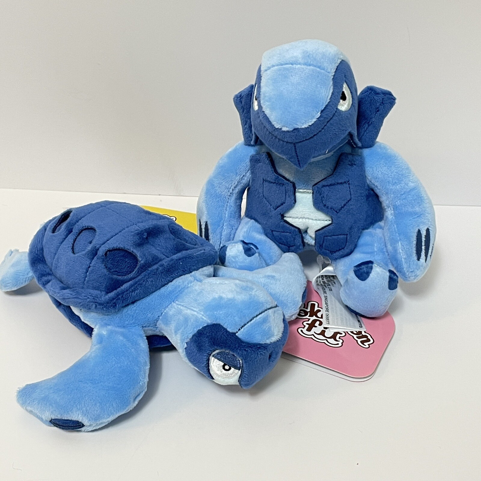 Pokemon Plush SITTING CUTIES Tirtouga & Carracosta Stuffed Toy NEW Set