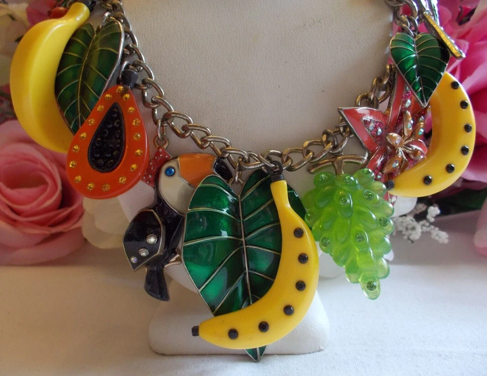 COLLAR BETSEY JOHNSON MUY RARO VINTAGE COLORIDO "RIO" MULTI ENCANTO DECLARACIÓN Foto 4 de 4