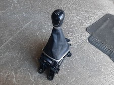 Ford Fiesta JA8 Bj2014 Schaltung Schaltbock Schaltgestänge Schaltknauf  5-Gang 