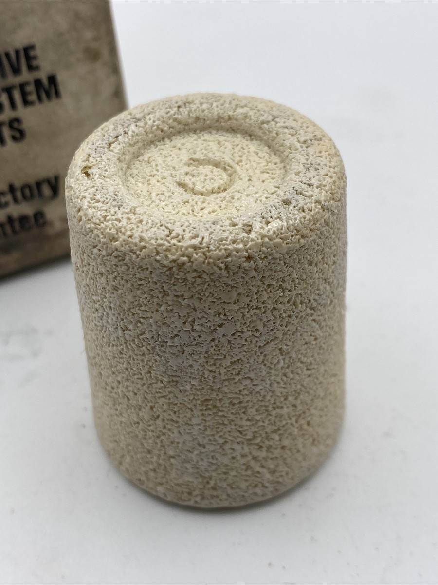 カーター① Carter F-30-60 Ceramic Fuel Filter Element New Old Stock Orig Box