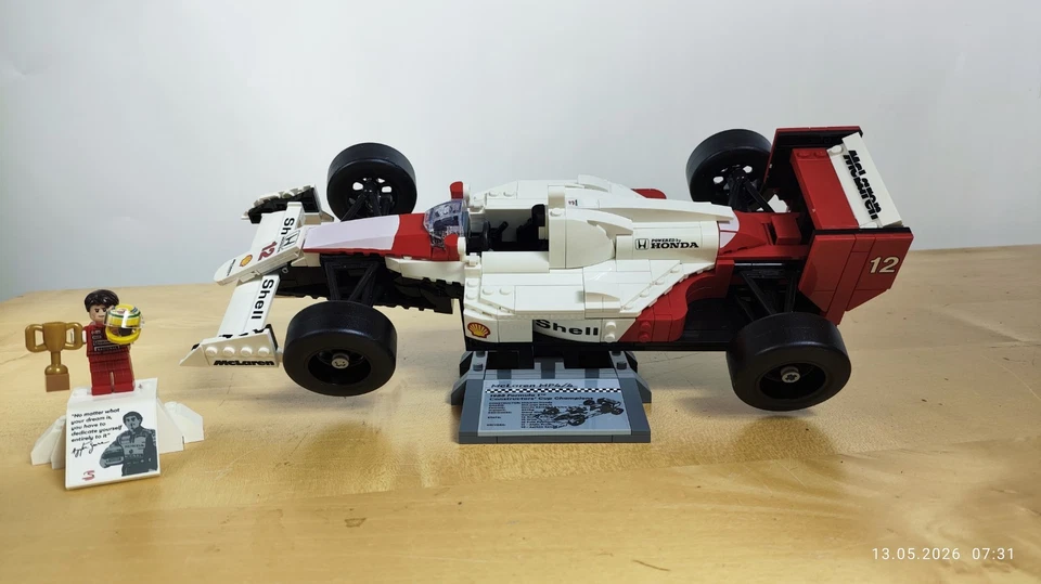 LEGO Icons 10330 McLaren MP4/4 & Ayrton Senna, Foto 1 von 5