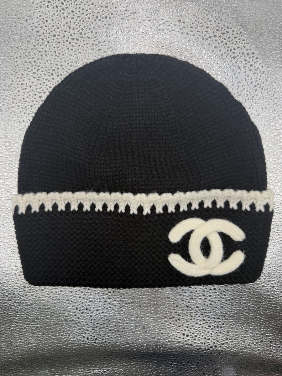 CHANEL Black and White Knitted Beanie | eBay display picture 3
