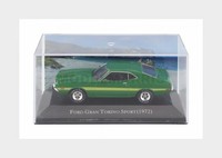 Edicola AMCARCOLL011 Ford USA Gran Torino Sport Coupe 1972 Mit Vitrine WIT