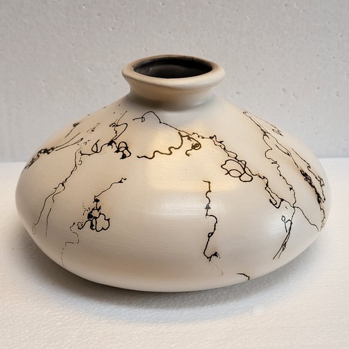 Horsehair Pottery Vase 6x4" Signed Southwestern Native American Made in USA - Picture 3 of 8