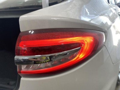 Used Right Tail Light Assembly fits: 2020 Ford Fusion quarter panel mounted Righ