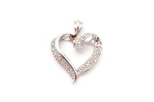 10k White Gold Diamond Heart Pendant