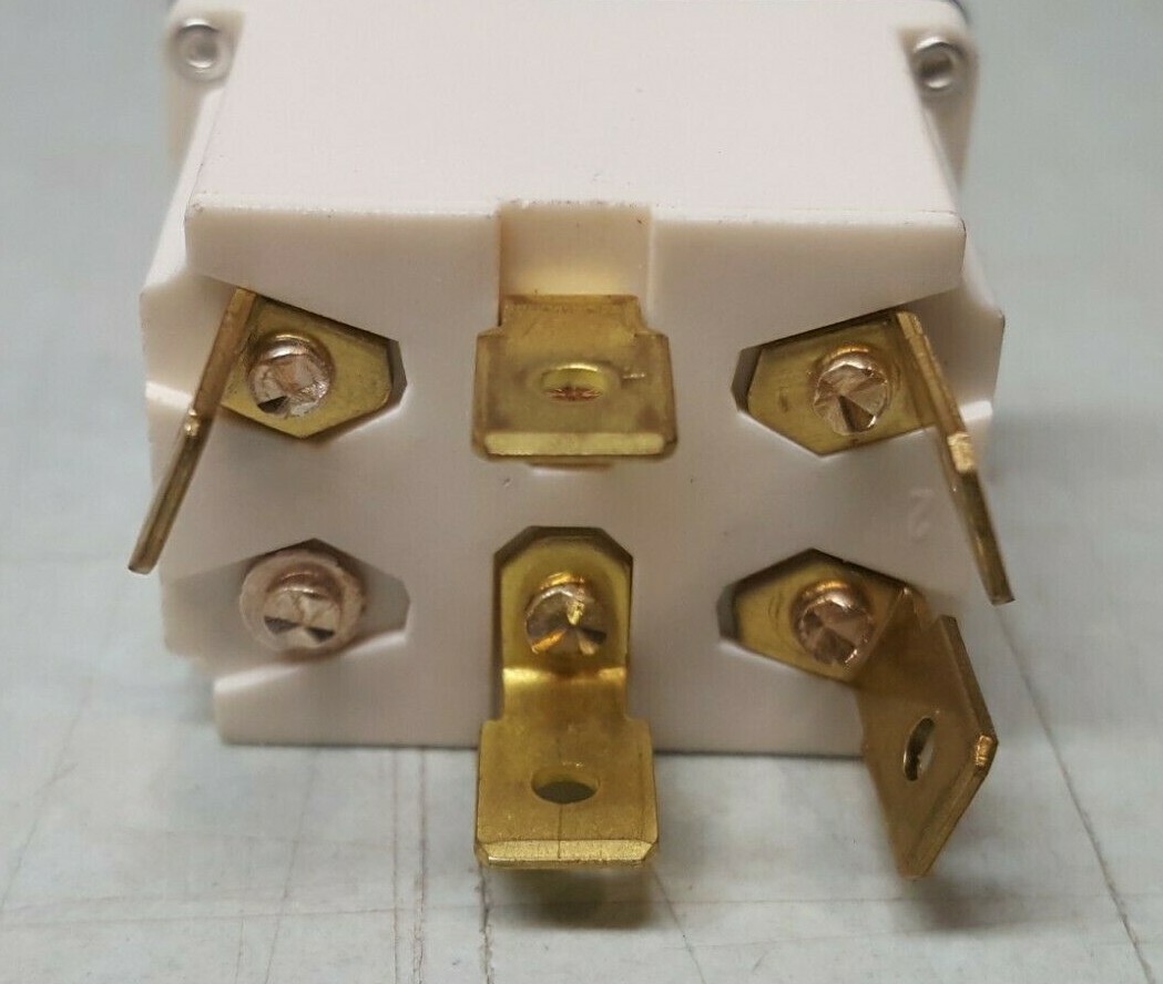 Ricambi Tosaerba Toro Set Mozzo E Chiave Mandrino Toro Originale &ndash; Per Tosaerba Z Master, Codici 106-3277 E 10-8040 Mozzo Mandrino Toro