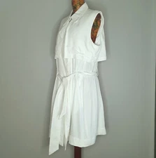 SPORTSCRAFT SIGNATURE - Size 16 white sleeveless open front jacket with tie belt