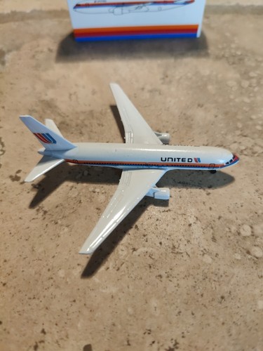 Schabak Boeing 767 United Airlines 1:600 Aircraft Airplane Collectible 907/23 - Picture 3 of 12