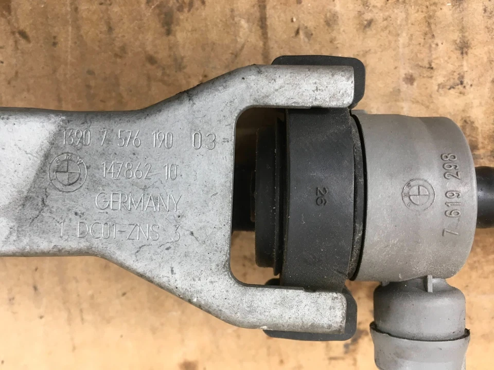 BMW X5 2008-2013 4,4 L válvula de vacío tubo manguera línea 7576190 OEM. Foto 3 de 4