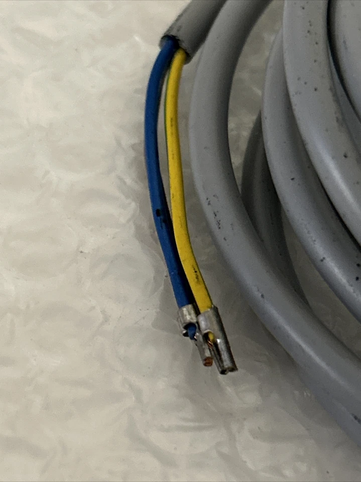 TURCK PROXIMITY SWITCH SENSOR BC10-M30-AZ3X 20..250 VAC - Image 3 of 4