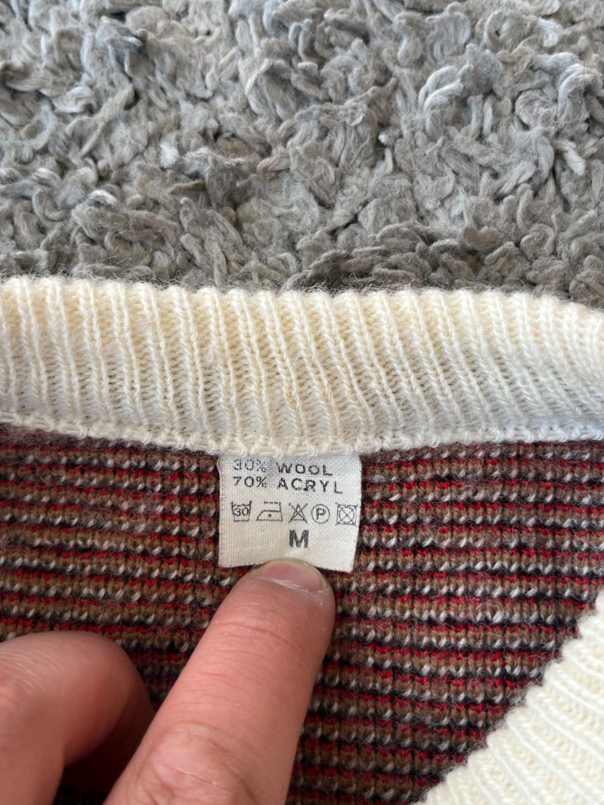 DISNEY Vintage Sweater Pluto Pattern “APPLICATION… - image 7